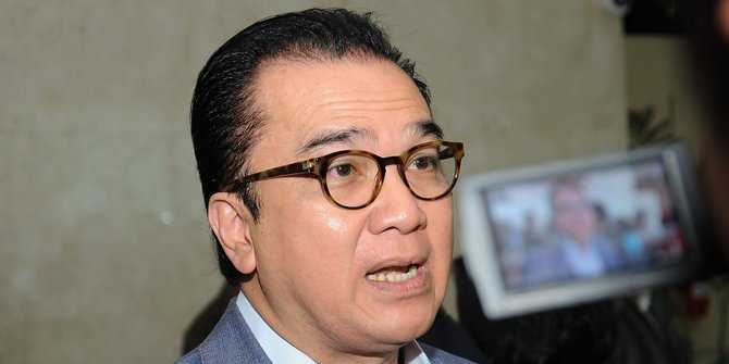 Sebut Adiknya Helmi Lebih Pintar, Tantowi Yahya Kisahkan Kenakalannya Saat Sekolah Sebut Adiknya Helmi Lebih Pintar, Tantowi Yahya Kisahkan Kenakalannya Saat Sekolah