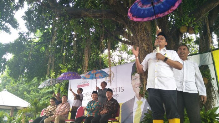 Gelar Pengobatan Gratis, Misbakhun Ajak Warga Nguling Pasuruan Gaya Hidup Sehat
