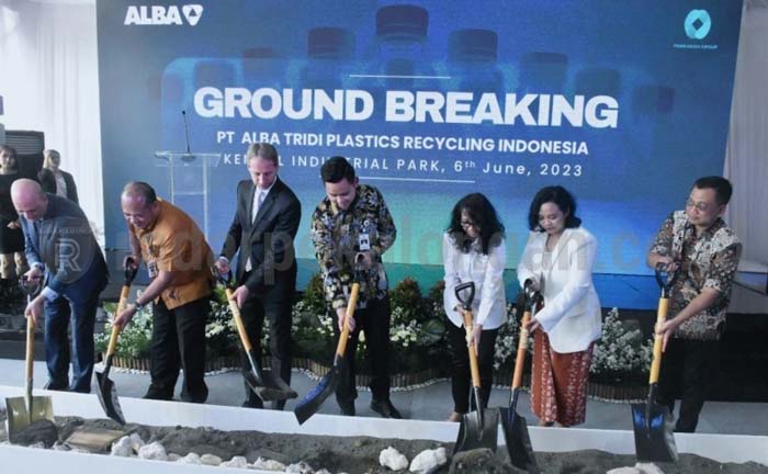 Dico Ganinduto Groundbreaking Pabrik Pengolahan Sampah Plastik Terbesar di ASEAN Dico Ganinduto Groundbreaking Pabrik Pengolahan Sampah Plastik Terbesar di ASEAN
